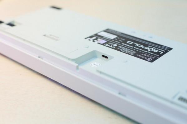 畢業級鍵盤，大L藍芽無線荷本配色 Leopold FC980MBT