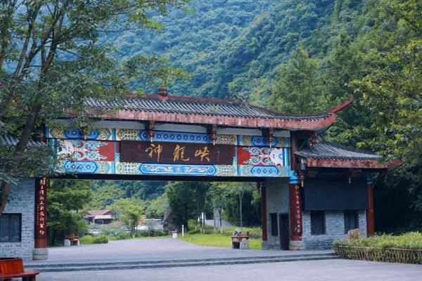 離重慶100公里發現一個避暑佳地！溫泉、漂流、星空、美食都有