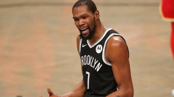 美媒列出了1981年至2021年每年的得分王,僅三人拿到至少四次 美媒列出了1981年至2021年每年的得分王,僅三人拿到至少四次