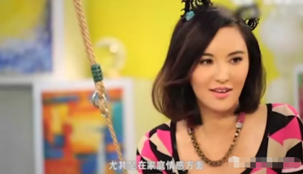 真準!娛樂圈神預言:梅豔芳“開光嘴”,莫小棋預言賈乃亮的婚姻 真準!娛樂圈神預言:梅豔芳“開光嘴”,莫小棋預言賈乃亮的婚姻