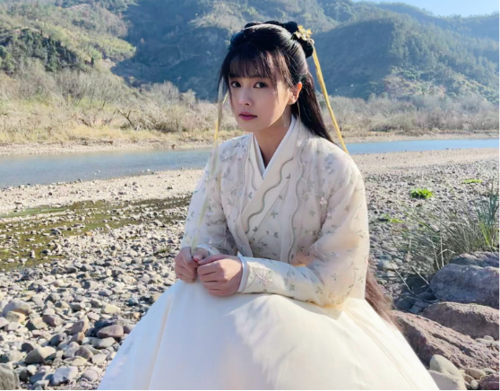 白鹿主演的七部劇，火了五部，糊了兩部，關鍵要看合作的男主是誰