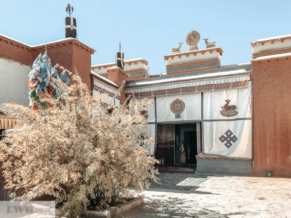 兩個人，一輛車，阿里北線無人區穿越