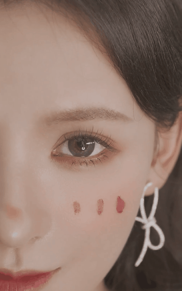 張予曦貓眼妝容，真的是精緻的貓系美人啊