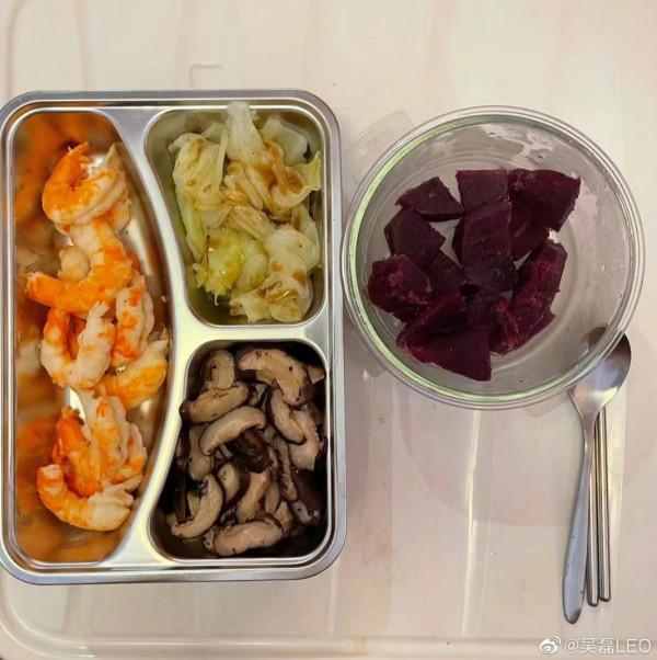 吳磊曬減肥食譜，引來90萬點贊，網友：真自律，這樣吃我也能瘦