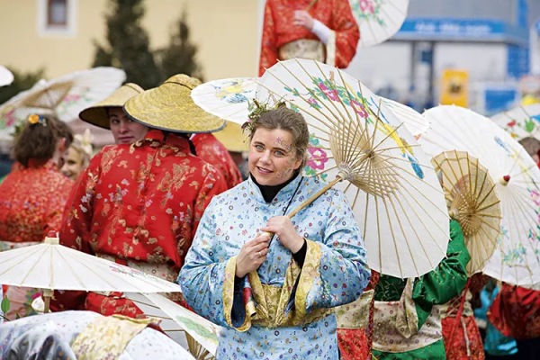 大清早亡了，德國卻還有位中國皇帝