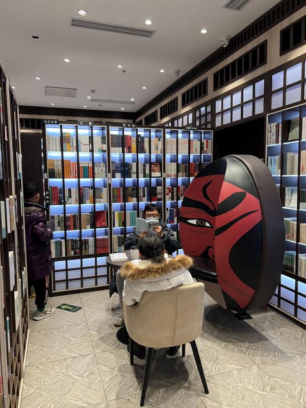 遊記-鍾書閣(融科店) 遊記-鍾書閣(融科店)