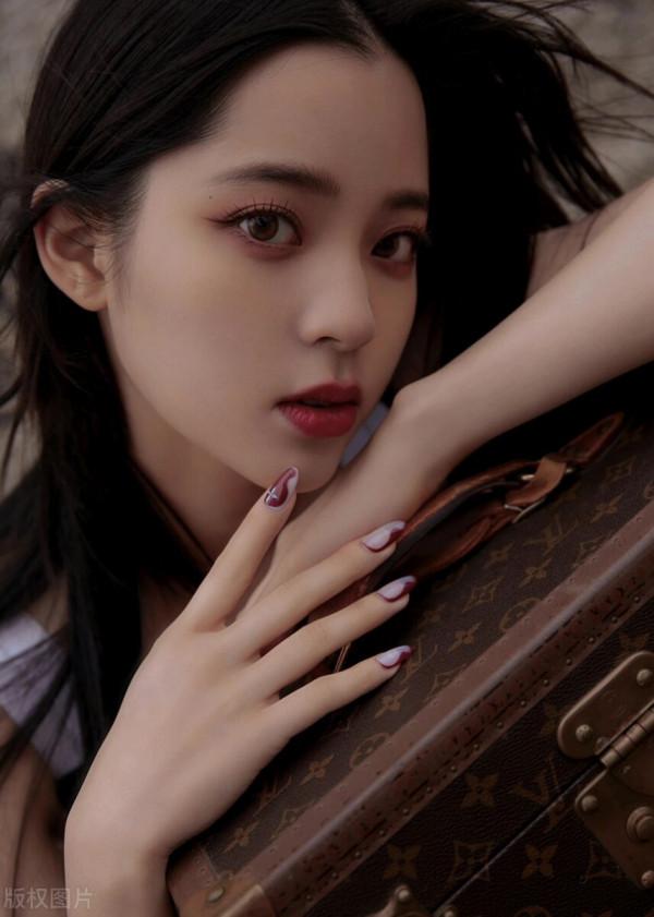 歐陽娜娜高畫質圖片