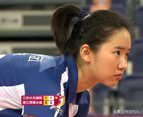 浙江女排0-3江蘇隊,實力不濟,浙江隊老帥對球員發怒也無濟於事 浙江女排0-3江蘇隊,實力不濟,浙江隊老帥對球員發怒也無濟於事