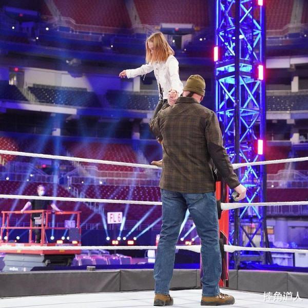 WWE或將在沙特舉辦多場付費大賽！葬爺愛女已開始練習上繩漫步？