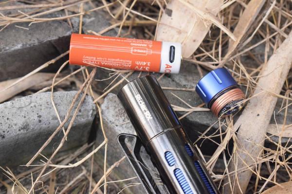 手電還能減壓？好玩到停不下來！ACEBEAM騎士RX AA小直體驗