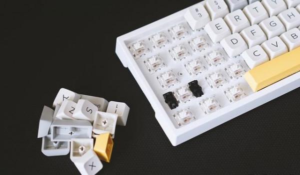 首席玩家mk680，再度內卷的三模無線68鍵盤