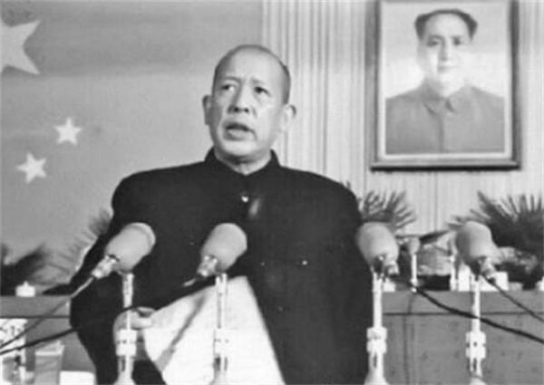 他是毛主席同學，與鄧小平前妻結婚，兒子是副國級幹部