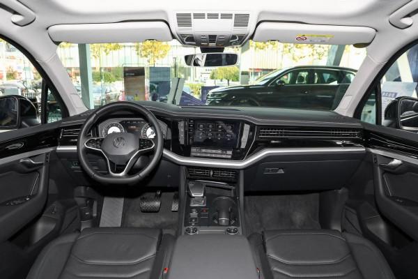 換殼卡宴、奧迪Q7？新款大眾途銳正式上市，頂配賣84&period;58萬元