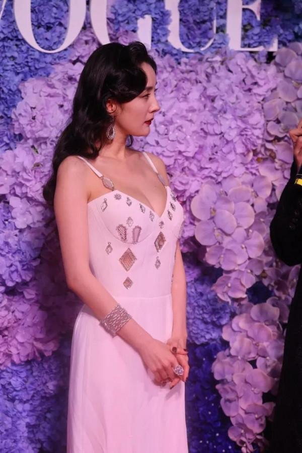 女星的時尚現場，大冪冪是必不可缺的