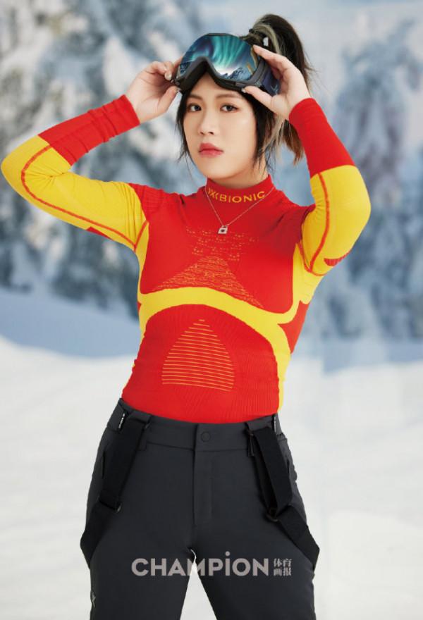 冠軍楊倩虎年首個大片曝光！穿滑雪裝迎冬奧形象大變，氣質大提升