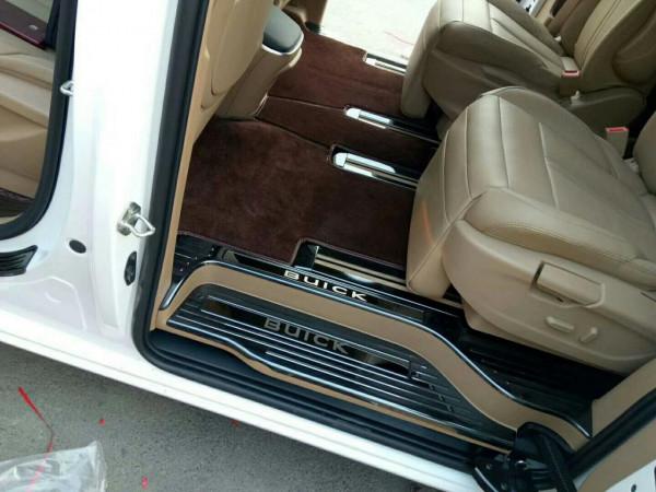 別克GL8中門異響怎麼回事？