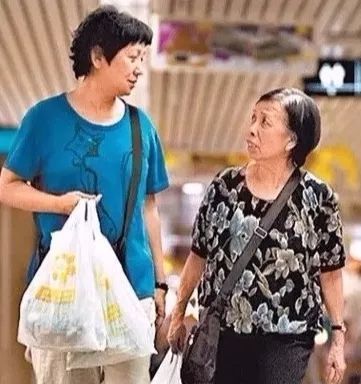 鮑方:女兒拿金像獎,兒子拿奧斯卡,女婿是導演,一家人皆是龍鳳 鮑方:女兒拿金像獎,兒子拿奧斯卡,女婿是導演,一家人皆是龍鳳