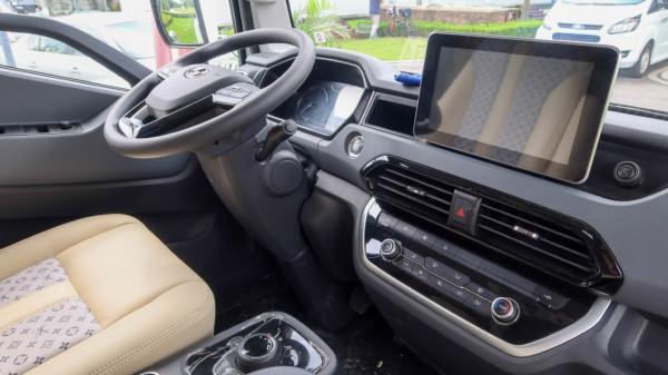 上汽躍進H500底盤,一體成型玻璃鋼廂體,網紅4號房車 上汽躍進H500底盤,一體成型玻璃鋼廂體,網紅4號房車