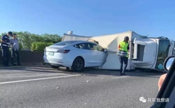 從踏板模式的設定看漢EV和Model 3對於安全的態度