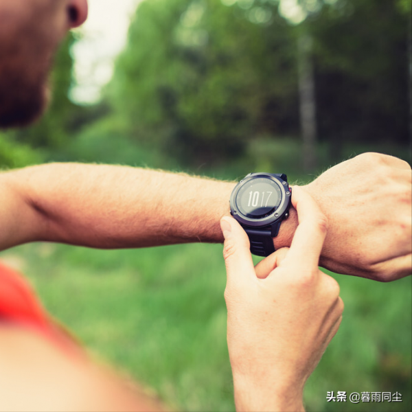 徒步、登山、野外作業必備,從低端到高階,12款戶外手錶大比評 徒步、登山、野外作業必備,從低端到高階,12款戶外手錶大比評