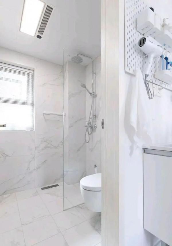 小戶型衛生間太小？掌握這些裝修小技巧，讓你家4㎡能當8㎡用