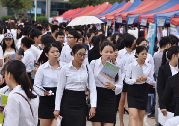 985碩士生曬工作6年的工資，看到真實數額，網友覺得很羨慕