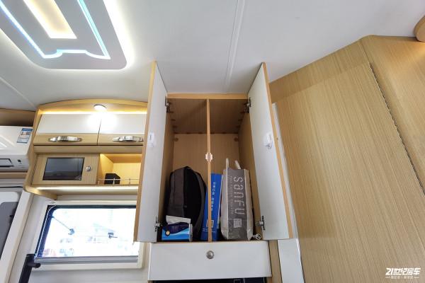 12V+48V雙電源系統!大空間配置全面,升級銀燕C05平頭房車 12V+48V雙電源系統!大空間配置全面,升級銀燕C05平頭房車