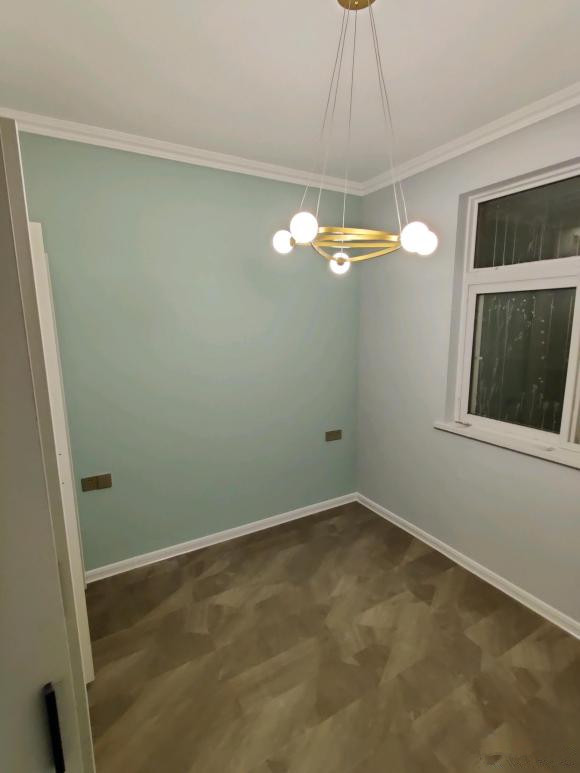 找裝修公司裝的，硬裝完成，全是從網上借鑑的，燈具是敗筆嗎？