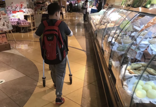 兒子餓到吃狗糧,我卻不能讓他吃飯 兒子餓到吃狗糧,我卻不能讓他吃飯