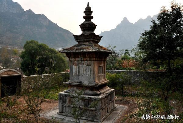 中國最美的懸崖村：房屋建在瀑布旁，美得像是P圖，避暑絕佳