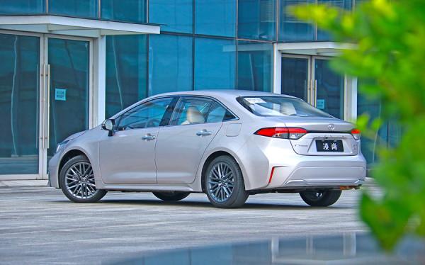 是大雷凌亦是小凱美瑞,試駕凌尚,A+級豐田轎車香不香? 是大雷凌亦是小凱美瑞,試駕凌尚,A+級豐田轎車香不香?