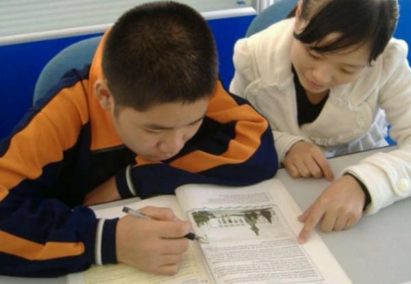 初中生需要遠離的3類同學,影響學習成績,還容易偏離學習方向 初中生需要遠離的3類同學,影響學習成績,還容易偏離學習方向