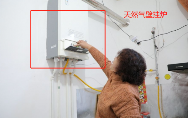 北方農村今年過冬能燒煤，前提是安上天然氣爐，形式和民生兼顧