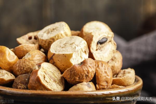 給容易生氣的人一張耳鳴方，僅2味藥，既可疏肝氣，又可洩肝火