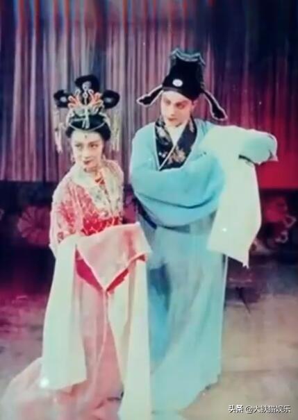 6位嫁給初戀的“老戲骨”，個個情史乾淨如白紙，牽手就是一輩子