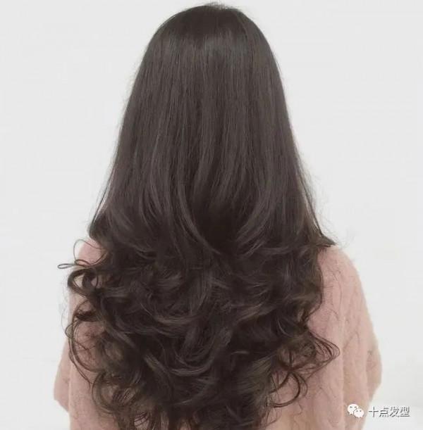 2021仍然是主流“半頭燙”,簡單好打理 2021仍然是主流“半頭燙”,簡單好打理