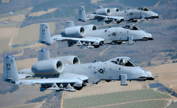 世界最大的飛機墳場，擁有5000架戰機排列，隨時為美軍補充戰力