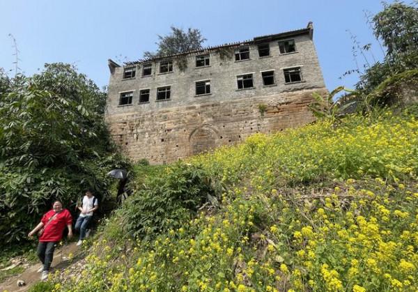 重慶遊不一樣玩法：乘綠皮火車逛廢棄古鎮，賞中國第二鐵路大橋