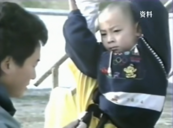 釋小龍為何突然糊了，看他父親乾的那些事，就一點都不奇怪了