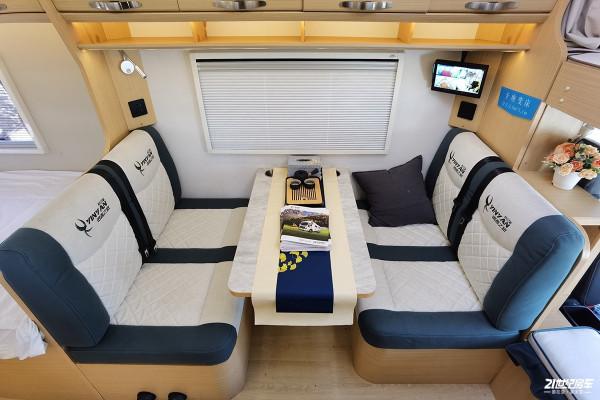 12V+48V雙電源系統!大空間配置全面,升級銀燕C05平頭房車 12V+48V雙電源系統!大空間配置全面,升級銀燕C05平頭房車