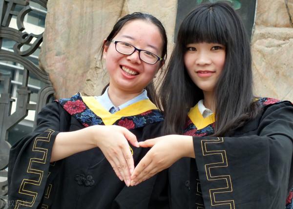 大學生的困惑：身邊人都在墮落，我該“同流合汙”嗎？