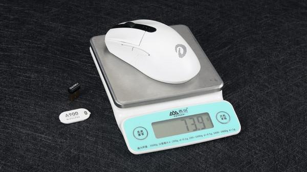 達爾優A900輕量化無線遊戲滑鼠評測：手感出眾，強勁效能