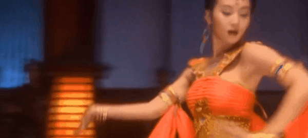 別硬演“異域美人”,有人翩翩起舞一眼萬年,有的還是把臉遮上吧 別硬演“異域美人”,有人翩翩起舞一眼萬年,有的還是把臉遮上吧