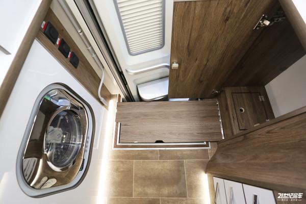 外觀辨識度高,內部佈局合理!實拍拓銳斯特海王星1號房車 外觀辨識度高,內部佈局合理!實拍拓銳斯特海王星1號房車