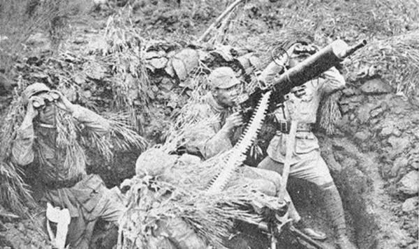 日本鬼子進村掃蕩，看見一桌熱騰騰的餃子，剛吃兩個就落荒而逃