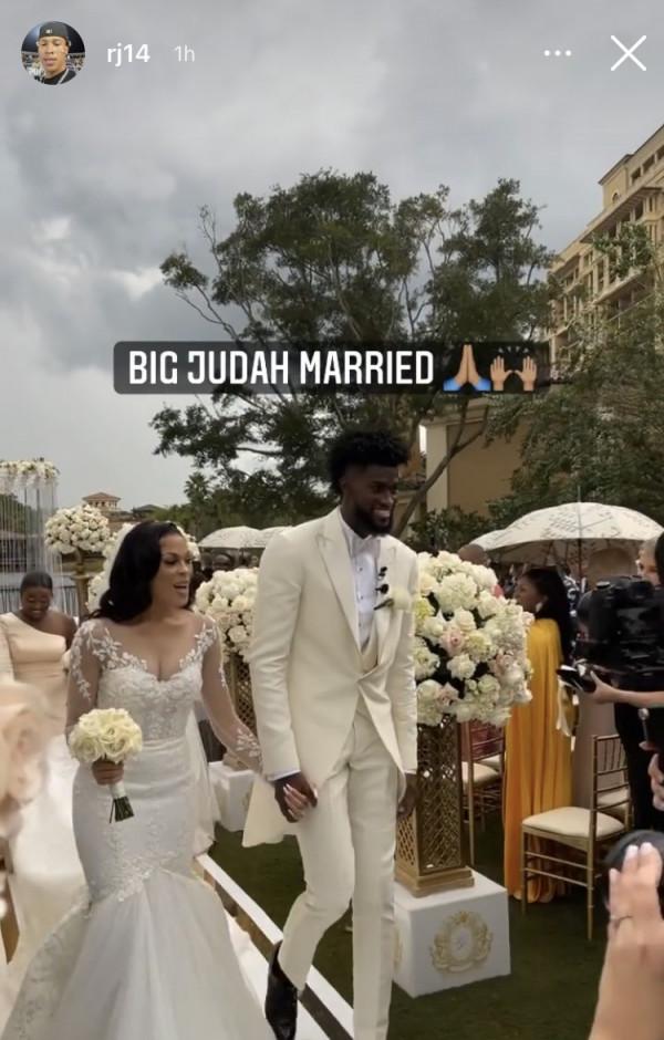 戴維斯大婚!詹姆斯、威少、考辛斯悉數到場,現場照片曝光 戴維斯大婚!詹姆斯、威少、考辛斯悉數到場,現場照片曝光