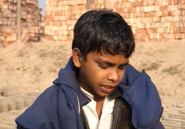 童工成災的孟加拉,孩子會走路就要幹活,沒有夢想只為生存 童工成災的孟加拉,孩子會走路就要幹活,沒有夢想只為生存