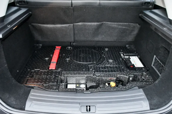 外觀設計激進，配發動機&plus;單電機，榮威eRX5的養車成本經濟嗎？