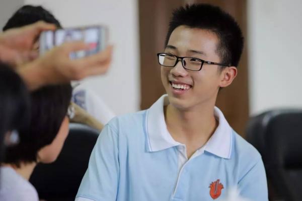 為啥高三“黑馬”都是男生？教育工作者給出答案，女生真比不了