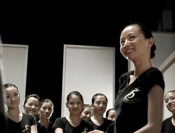 央視春晚的10個名場面,馮鞏沈騰劉謙皆有,節目一個比一個經典 央視春晚的10個名場面,馮鞏沈騰劉謙皆有,節目一個比一個經典